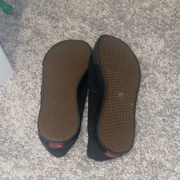 Vans - Picture 2 of 3
